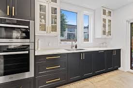 Stunning Results with Kitchen Cabinet Refacers Mississauga